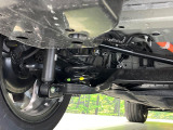 お車を安心してお乗りいただく為には、足回りの定期点検が欠かせません。サービスサポート(有償保証)では無料点検もご提供しており、安心のカーライフをお過ごしいただけるサポート体制が整っています。
