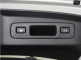 ◆予約クローズ機能付きパワーテールゲート◆キーや運転席のボタン、ハンズフリー機能など多彩なアクセスで自動開閉できます。
