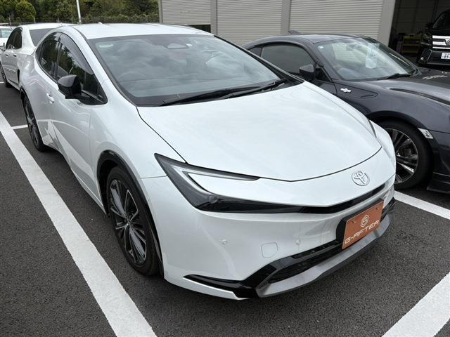 プリウス 2.0 Z 12.3型ナビ 禁煙車 フルセグ 360度カメラ