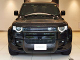 限定車ダブルオーブラックエディションのディフェンダーが入庫しました!ブラックパックを装備し、ホイールもグロスブラック、統一感のある仕様の一台です!