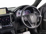 使いやすさや安全性を追求したステアリング周り!高級車ゆえにスイッチ類が多いのも特徴ですね!考え尽くされた配置ですぐに使いこなす事が出来ますのでご安心下さい!是非、体感してみて下さい!!