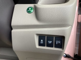 【eコンスイッチ】低燃費運転をサポートするECONモード。スイッチをONすると、エンジンやトランスミッション、A/Cなどを協調制御し、燃費の向上に貢献。エコドライブの効果を高めます。