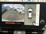 パノラミックビューモニターシステムが付いているので車の上から見た映像が確認できますよ。