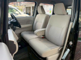 【運転席・助手席】内装ルームクリーニング済みです。しっかり綺麗にしていますので、是非、お確かめください。車に自信があるからこそ、是非一度ご来店頂き内外装も見てもらえると幸いです。