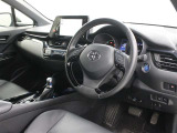 運転席廻りです。