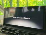 【純正12.3型ナビ】人気の大型12.3インチナビを装備。存在感のある大画面はインパクト大!ナビ利用時のマップ表示は見やすく、テレビやDVDは臨場感がアップ!いつものドライブがグッと楽しくなります♪
