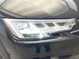 ●LEDハイビームが多数独立で存在し、ハイビーム時に対向車や前方を走る車の部分をロービームに切り替えが可能!!シーケンシャルウインカーも装備!!
