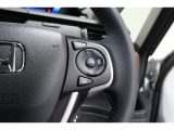 Hondaセンシングの機能のひとつ、アダプティブクルーズコントロール付!アクセルから足を離しても設定したスピードと前車との車間を保ち走行してくれます!車線維持もアシスト☆高速道路で疲労軽減ですね☆