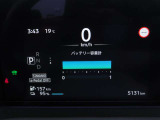 デジタル表示スピードメーターです。  走行距離 5131km ★映し出さ多彩な情報が、快適なドライブをサポートします。