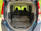 普段のお買い物や通勤、送迎等に十分な荷室スペースを確保しております。セカンドシートを倒すと、大きな荷物の積載も可能です♪