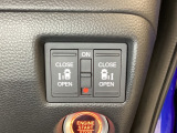 リアドアは乗り降りに便利な両側電動スライドドアです。また運転席に座っていながらスイッチ操作で自在にスライドドアを開け閉めできます。