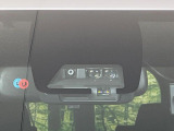 【トヨタセーフティセンス】走行中に前方の車両等を認識し、衝突しそうな時は警報とブレーキで衝突回避と被害軽減をアシスト。より安全にドライブをお楽しみいただけます。