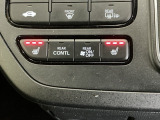 運転席/助手席シートヒーターで寒い日もすぐに温かくなり快適に過ごせます。3段階の温度調整が可能です