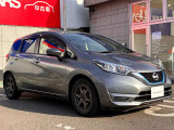 【無料で1年保証付き】1年間の期間内であれば走行距離は無制限。全国の日産ディーラーで対応可能です。安心してお乗りください。