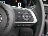 走行中に先行車の様子を検知しながら、設定した車速の範囲内で先行車との距離のキープを支援する「全車速追従機能付アダプティブクルーズコントロール」を装備しています。