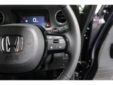 Hondaセンシングの機能のひとつ、アダプティブクルーズコントロール付!アクセルから足を離しても設定したスピードと前車との車間を保ち走行してくれます!車線維持もアシスト☆高速道路で疲労軽減ですね☆