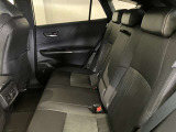 ゆとりある広々とした車内空間は、ドライブを始め買い物やレジャーなど、幅広く活躍します。一人でもみんなとでもお出かけを楽しみましょう!