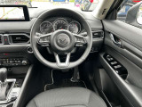 運転者を中心に作り上げられたインパネ、疲労軽減されるシート設計