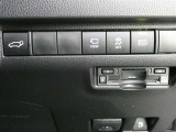 オートマチックハイビーム、対向車が来ると自動でロービームにしてくれる優れもの。