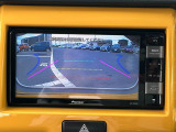 バックカメラが装備されており、後方の安全確認はもちろんのこと狭い場所での駐車や雨の日・夜間など視界の悪いコンディションでのストレスの軽減にもなります!