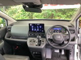 フロントガラスが大きく、ワイドな視界で運転もしやすくなるように設定されています。