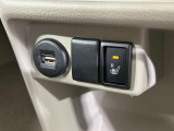 【シートヒーター】寒い日に重宝するシートヒーター!エアコンより早く温まってくれるので寒がりの人も安心ですね♪エアコンの温風は乾燥するから苦手、という方にもをおすすめです。