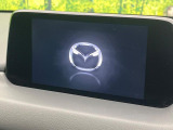 【マツダコネクトナビ】車内の雰囲気にマッチした一体型タイプのナビ。各種車輌設定やBluetooth再生等、様々な機能が楽しめます。直感的なダイヤル操作が可能で、使い勝手も良好です。