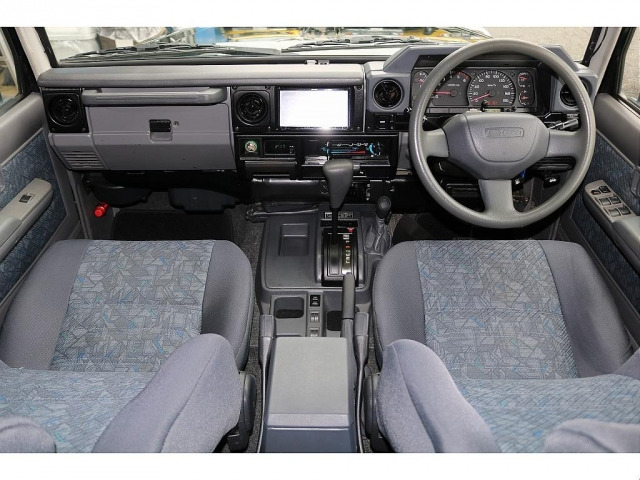 トヨタ ランドクルーザー70 4.2 ZX ディーゼル 4WD の中古車詳細