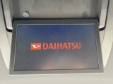 【後席モニター】家族や友人とお出かけする機会が多い方に大人気の後席モニターを装備!見やすい位置に画面がありテレビやDVDの視聴も快適!友達もお子様も、後席にしか乗らなくなるかも??