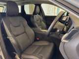 Ultra専用パーフォレーテッドナッパレザーシートは運転席助手席ともマッサージ機能や、シートヒーターベンチレーションといった便利な機能がご利用いただけます。