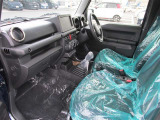 当店は車のプロ集団です。なにかお困りのことなどがございましたら、いつでもご相談ください。親切・丁寧をモットーに対応させて頂きます。
