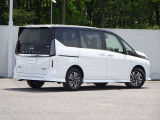 セレナ 1.4 e-4ORCE ハイウェイスターV 4WD 
