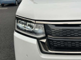 LEDヘッドライトは、点灯の瞬間から最大光量を発揮し、突然暗くなるトンネルなどでの安定感を高めます。