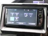 お車選びをお楽しみ頂けるよう、在庫車の展示スペースを十分に確保しております。