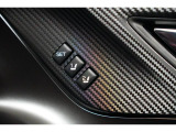 運転席のシートポジションメモリー機能は、登録済みの運転者と交代しても、シートポジションの変更の手間がかかりません。