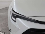 <LEDヘッドライト>白く明るい光で夜間走行の安心を高め、低消費電力で低燃費にも貢献します。バルブ寿命も長いので安心ですね!