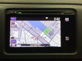 ナビゲーションはフルセグTV対応の純正メモリーナビを搭載しています。Bluetoothオーディオ機能がありますので、スマートフォンなどの音楽も再生できます。