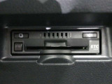 ビルトインタイプのETC車載機です。見た目もスマートで料金所通過もキャッシュレスです。