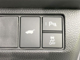 【パワーバックドア】スマートキーや運転席のボタンを押すだけでリアゲートが自動で開閉します!荷物を持っている時や、高い位置にあるバックドアを閉める際に便利な機能です♪