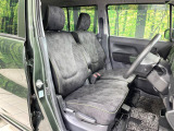 運転席シート廻りは使用感も少なく、良好な状態となっています。丁寧に使われていたことがよくわかりますね。