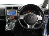 運転席廻りです。