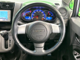 【純正革巻きステアリング】上質な革を使用することで、手にしっかり馴染みとても運転しやすいハンドルです♪