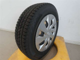 R6年式冬タイヤ175/65R15ブリヂストン製です。