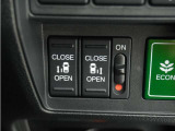 ◆両側電動スライドドア◆狭い駐車場でも乗り降りが楽々♪お子様が隣の車にドアを当ててしまう心配もございません!小さなお子様連れの方もこれで安心。