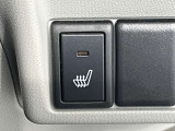 運転席側シートヒーターで座席ポカポカ!