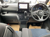 ◆◆◆運転席まわりはこのように機能的にまとまっています。足元が広くて、開放的ですよ!ぜひお座りください。