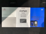 スマートキーは鍵をバッグに入れたままでもドアロックの開閉やエンジンのON・OFFができます。夜間や雨の日も鍵を探さなくて良いので便利です。