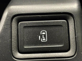 【パワースライドドア】スマートキーや運転席のスイッチでスライドドアの開閉が可能♪電動だから力を入れてドアを開ける必要が無く、小さいお子様でも、重い荷物を持っている時もラクに開け閉めできます♪