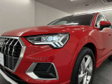 ウイング状のデイタイムランニングライトを備えるLEDヘッドライト。昼光に近い照明によって進路を照らし、昼夜ともに目視しやすく視認性を高め安全性と快適性を向上させます。
