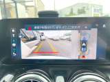 ●パノラミックビューモニター:専用のカメラにより、上から見下ろしたような視点で360度クルマの周囲を確認することができます☆死角部分も確認しやすく、狭い場所での切り返しや駐車もスムーズに行えます。